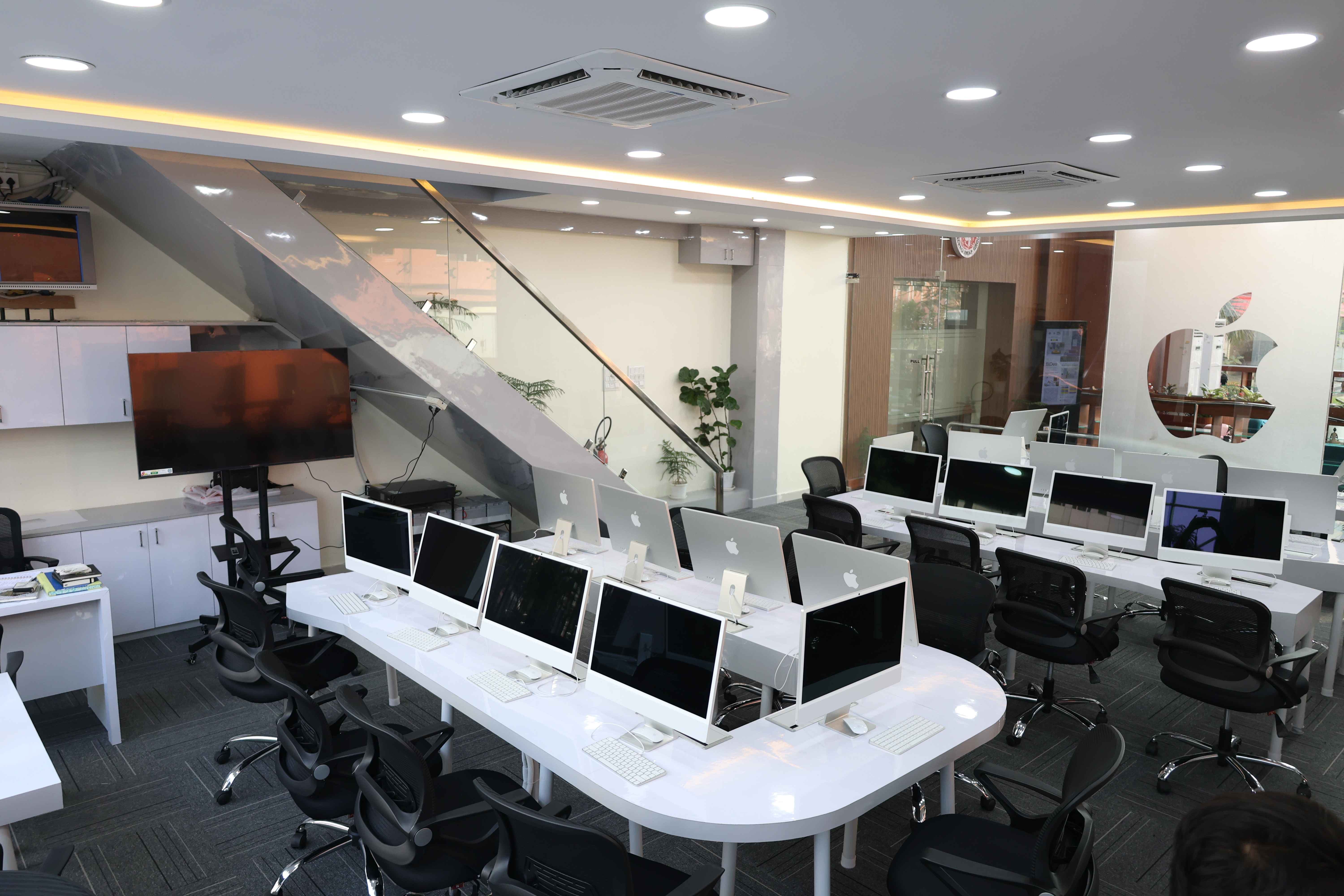 Sister Nivedita University Kolkata Academic Building photo 6